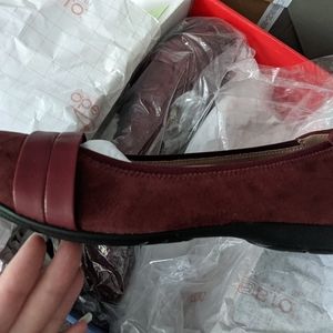 ABEO Tessa flat, metatarsal size 11 NWT